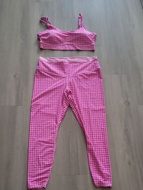 JoyLab Pink Gingham Sports Bra & Legging Set